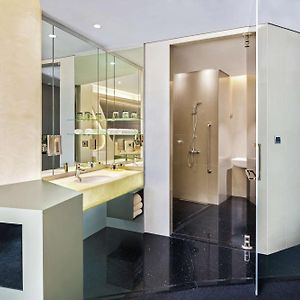Chambre Accessible aux Personnes à Mobilité Réduite de Luxe Lit King-Size
