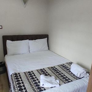Chambre Budgétée Lit King-Size