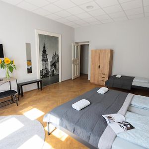 Appartement à 2 Chambres à Coucher