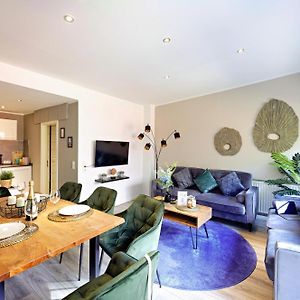 Peaceful City Garden Apartment