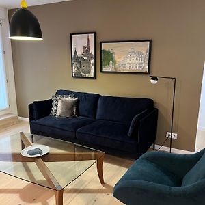 Appartement à 3 Chambres à Coucher