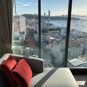 The Edge Central Pattaya Seaview With Infinity Pool & Free Netflix