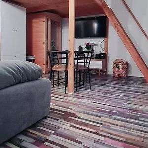 Hookah Apartment 13