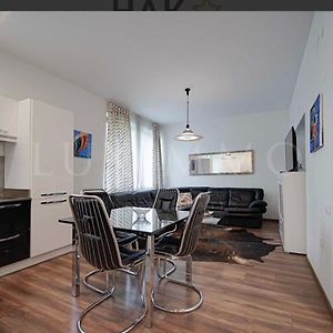 Appartement à 2 Chambres à Coucher