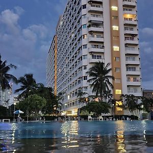 View Talay 1B Apartments