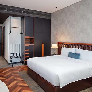 Chambre Accessible aux Personnes à Mobilité Réduite Lit King-Size