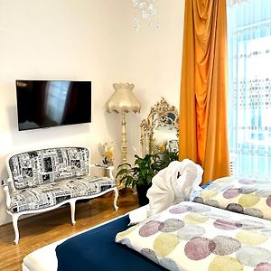 Sisi Apartment 103 M2