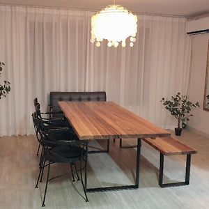 Appartement à 3 Chambres à Coucher