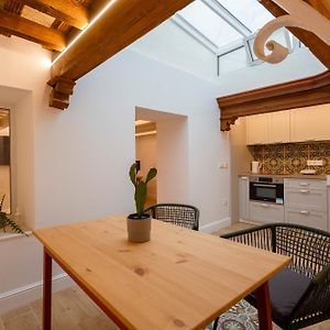 Studio Lit King-Size avec Accès aux Personnes Handicapées