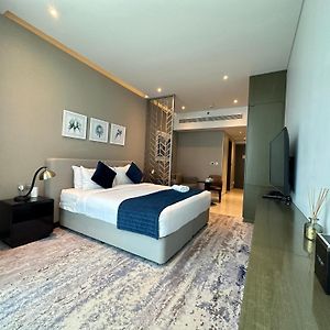 Business Bay Modern Studio With A Canal View At Damac Maison Prive 1616
