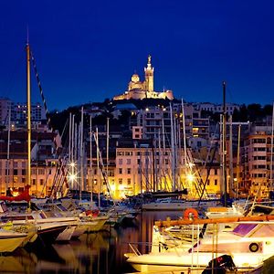 Yacht Idealement Situe Au Coeur Du Vieux-Port