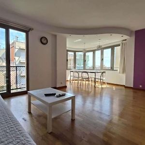 Appartement à 4 Chambres à Coucher