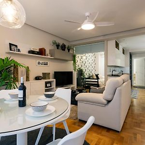 Appartement à 2 Chambres à Coucher