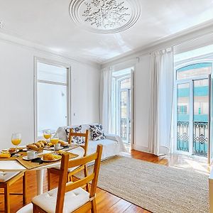 Appartement à 3 Chambres à Coucher