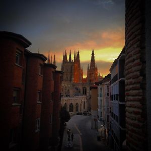 Atuaire Home Vivienda En Perfecta Ubicacion Al Lado De La Catedral De Burgos
