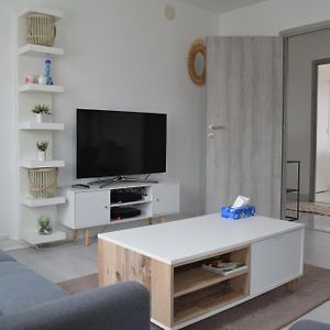 Appartement à 2 Chambres à Coucher