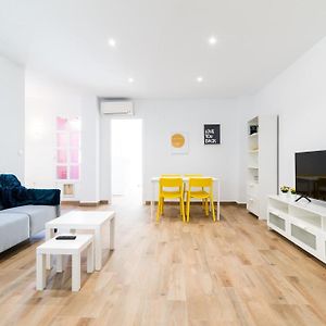 Appartement à 3 Chambres à Coucher