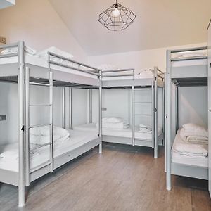 Dormitory Room Mixed