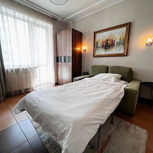 Kyiv Center Romantic Studio