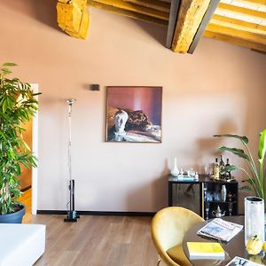 Suite à 2 Chambres à Coucher
