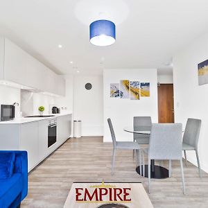 Lovely One Bedroom Apartment On Broad Street!