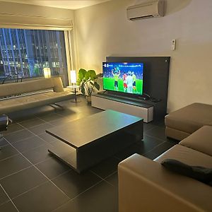 Apartment In Heart Of Brussel City With Balcony View