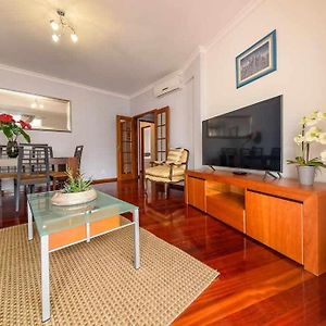 Appartement à 3 Chambres à Coucher