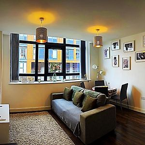 Cotton Apartment Chinatown Central Stay