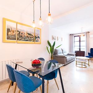 Appartement à 3 Chambres à Coucher
