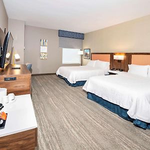 Chambre Lit Queen-Size avec Accès aux Personnes Handicapées