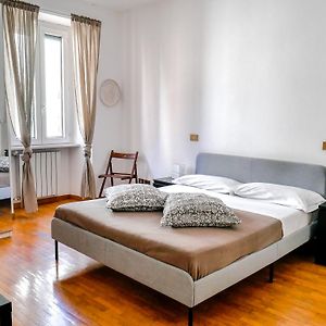 Modern 1 Bedroom Near Metro