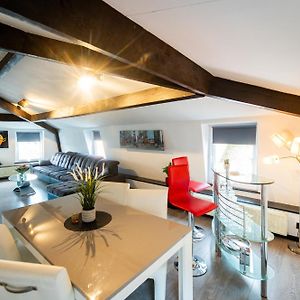 Appartement à 2 Chambres à Coucher