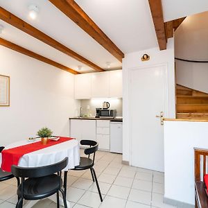 Appartement à 2 Chambres à Coucher