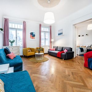 Grand Deluxe Vip Apartment