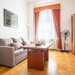 Plac Zbawiciela Spacious Apartments - Top Location, Metro 200M, 53M2 - By Rentujemy