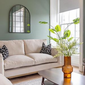 Dragon Suites Luxury Serviced Apartments At Walker Street