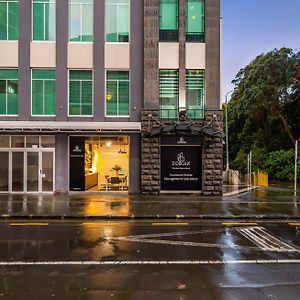 Stylish City Pad Near Sky Tower
