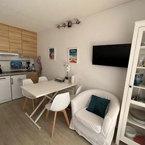 Flat With Swimming Pool Close To The Beach