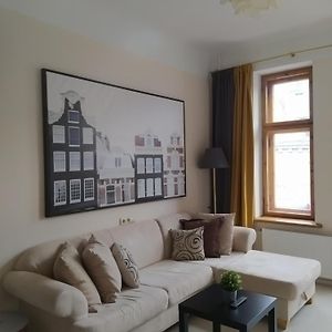 Appartement Grand à 1 Chambre à Coucher