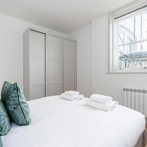 Stylish 1 Bed Flats In Soho, Next To Piccadilly Circus And Trafalgar Square