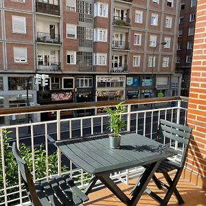 Appartement à 3 Chambres à Coucher