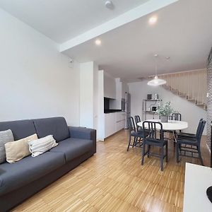 Appartement à 3 Chambres à Coucher