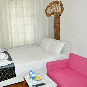 Studio de Luxe