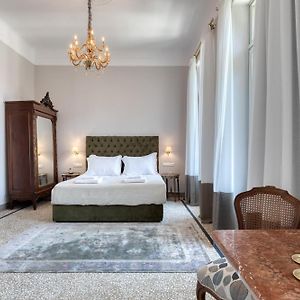 Studio de Luxe Lit King-Size