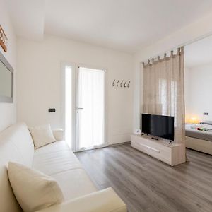 Bnbutler - Archimede 53 - Bright Studio
