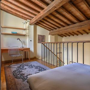 Charming Apartment In Oltrarno