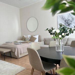 Appartement à 3 Chambres à Coucher
