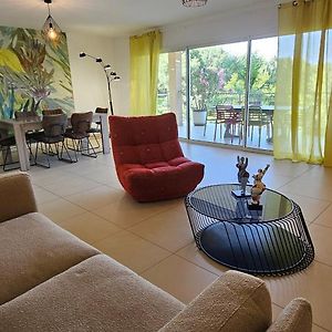 Appartement à 3 Chambres à Coucher