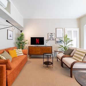Appartement à 2 Chambres à Coucher