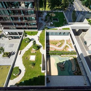 Amazing View Over Vienna And Infinity Pool